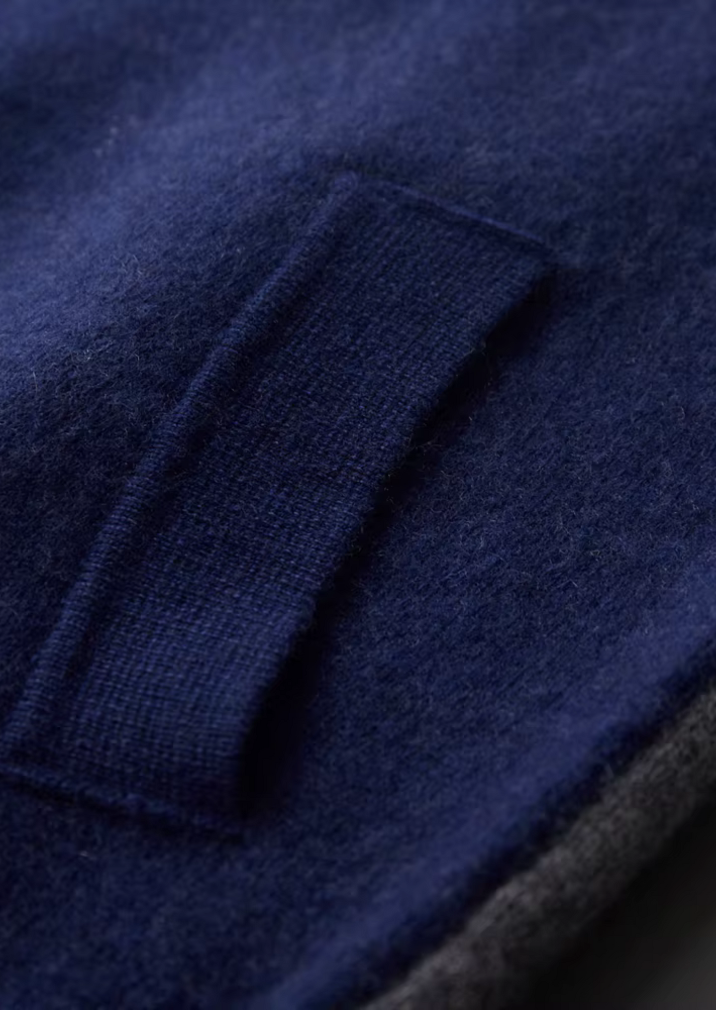 Premium Cashmere Leisure Tracksuit